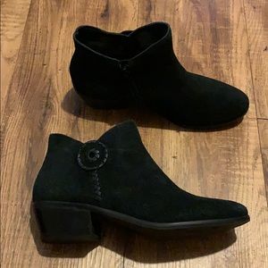 😍 Like New Jack Rogers Black Booties
